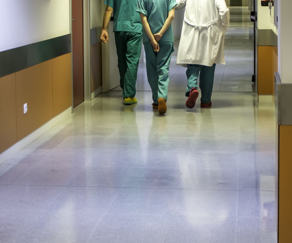 Zidentyfikowano dwa przypadki ptasiej grypy u ludzi. Kraj ogłasza czerwony alarm