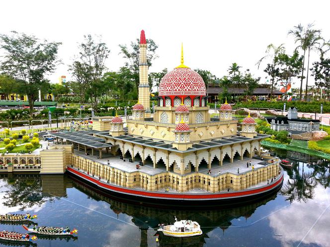 Malezyjska budowla z klocków Lego