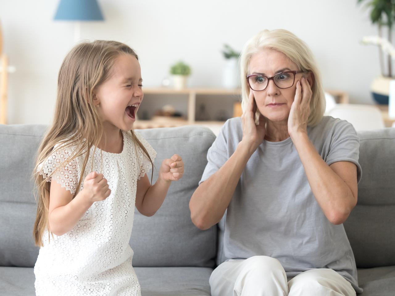 Babcia - bezpłatna opiekunka do wnuków? Jak odmówić zajmowania się wnukami?
