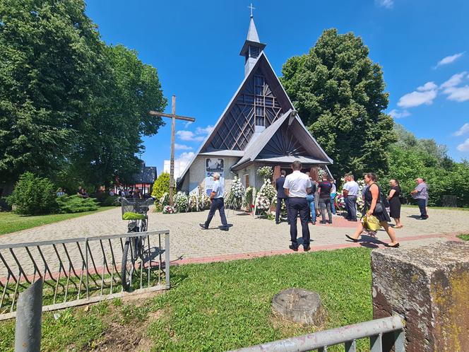 Przędzel: Pogrzeb ofiar tragicznego wypadku w Jamnicy.