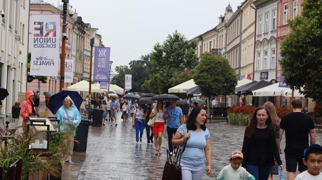 Fatalna pogoda w Lublinie! Miał być upał, a jest zlewa [GALERIA]