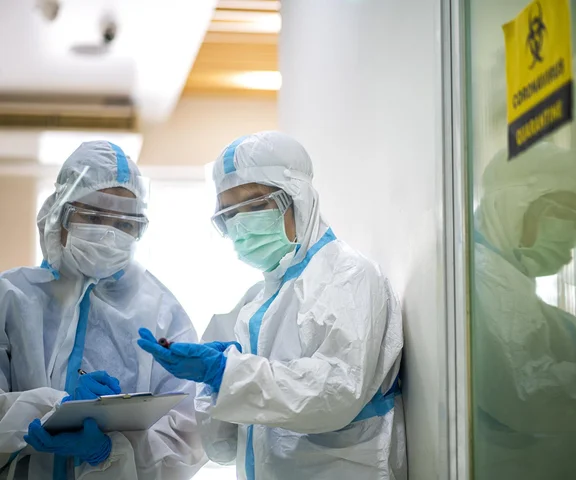 Epidemia wymknęła się spod kontroli. Gwałtownie wzrasta liczba zachorowań