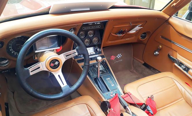 XX Podkarpacki Rajd Pojazdów Zabytkowych - konkurs elegancji na Rynku w Rzeszowie