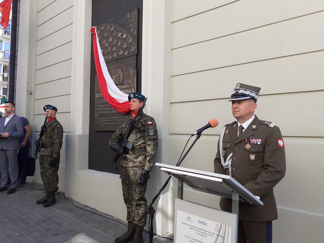 Odsłonięcie tablicy upamiętniającej 100-lecie Cudu nad Wisłą