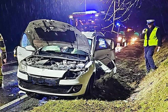 Wypadek w Kocikowej. Zderzyły się dwa pojazdy