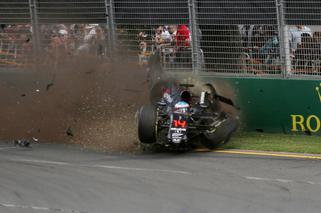 Fernando Alonso po GP Australii: Roztrzaskał bolid, otrzepał się i poszedł