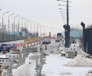 Otwarcie wiaduktu na Łazienkowskiej. Utrudnienia będą się jeszcze ciągnąć 