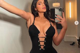 Zakochany fan prześladuje Kylie Jenner! Znowu dobijał sie do drzwi