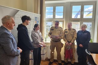 Odwaga bez granic! Martyna i Jakub z Sępólna Krajeńskiego ocalili życie tonącego mężczyzny