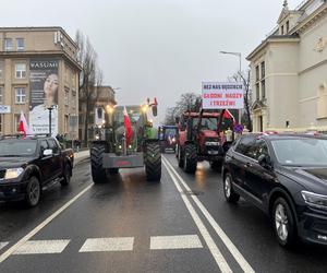 Strajk rolników w centrum Zielonej Góry. Przedsiębiorcy wyjechali na ulice 