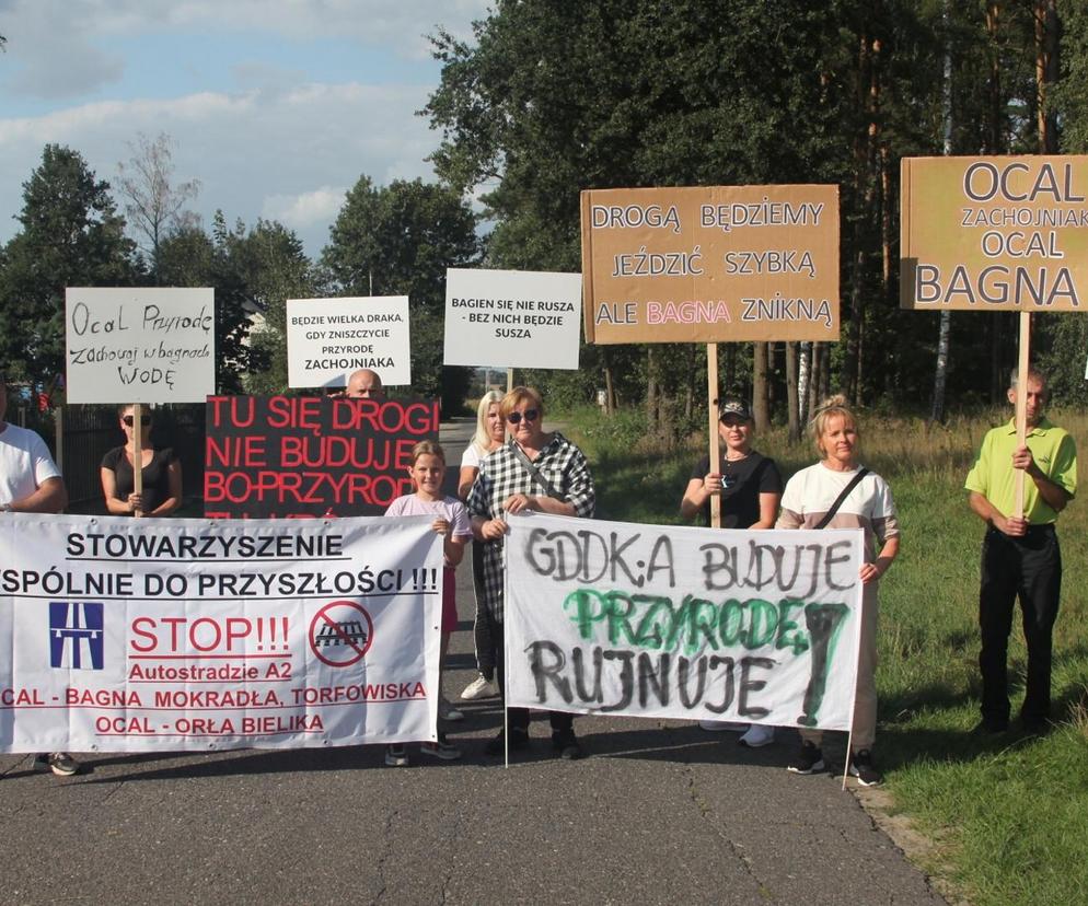 Wściekli mieszkańcy chcą zablokować budowę autostrady. Łapy precz od naszych bagien!