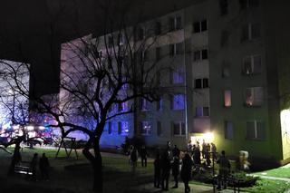 Pożar bloku w Kętrzynie. 39-latek wyskoczył z czwartego piętra