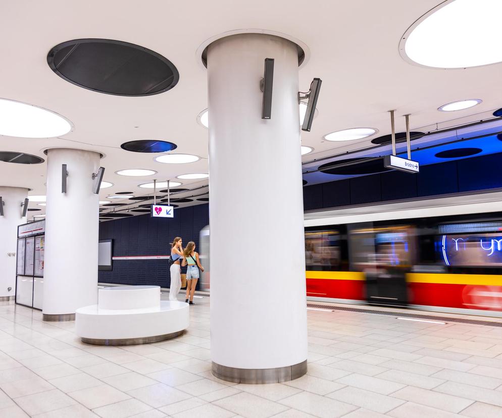 metro Młynów na linii M2 w Warszawie