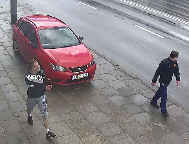 Znasz tych mężczyzn? Brutalnie pobili 70-latka w Sopocie!