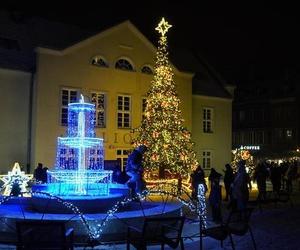 Tak wyglądają polskie miasta w okresie świątecznym. Jest magicznie! [ZDJĘCIA]