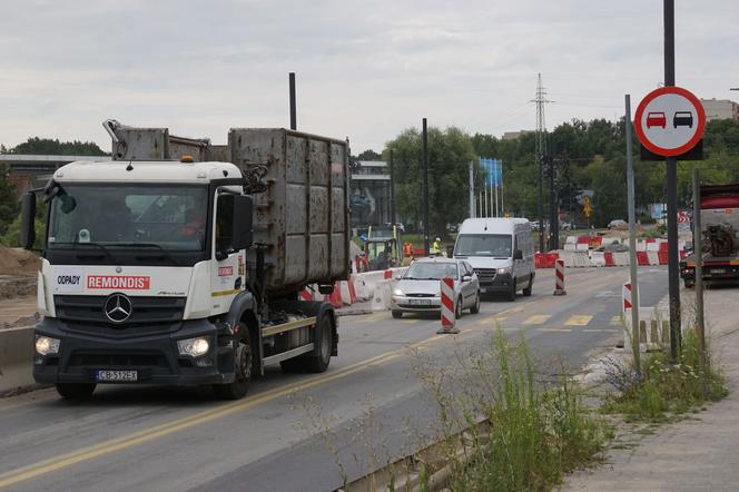 Nad Brdą w Bydgoszczy powstają nowe mosty. Zaglądamy na plac budowy [ZDJĘCIA]