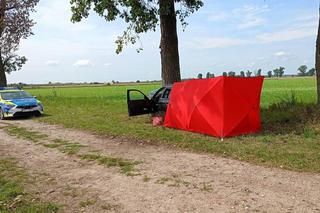 Tragedia na prostej drodze pod Śremem! Zginął 27-latek pasażer