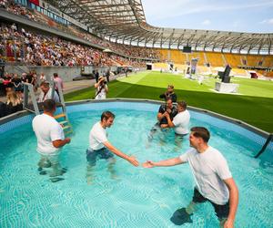 Kongres Świadków Jehowy 2024 na Stadionie Miejskim w Białymstoku