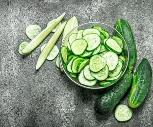 Surówka ze świeżych ogórków - łatwa, chłodna, pyszna