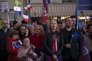 Opole zostaje w Unii. Protest na pl. Wolności [niedziela 10.10.2021]