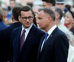 Prezydent i Premier ze słowami otuchy dla skoczka