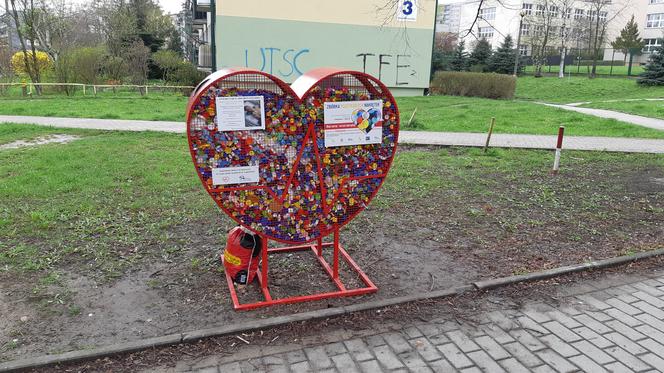 Serce wypełnia sie po brzegi! Zobacz jak mieszkańcy pomagają choremu Kacprowi