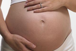 Wzdęcia w ciąży: przyczyny, leczenie i zapobieganie wzdęciom