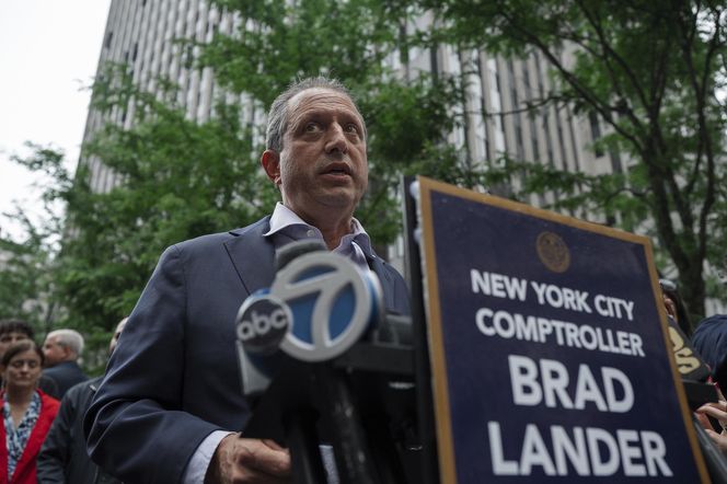 Nowojorski rewident aresztowany przez ICE!