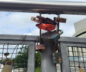 Miłość na kłódkę. Tu zakochani zostawiają symbol swoich uczuć!