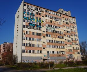 Wieżowiec przy Młodej 4 w Kielcach