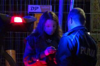 Pijana policjantka wiozła autem dzieci. Jej samochód wylądował na boku. Funkcjonariuszka została zawieszona