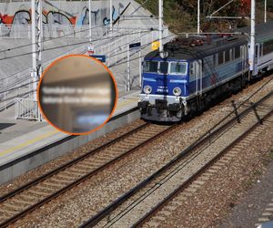 Konduktor pomylił powołanie?! Brzmi jak młody lektor w kościele