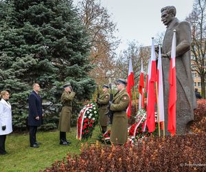 Marta Nawrocka i Paulina Kosiniak-Kamysz. Porównujemy ich stylizacje z 11 listopada [ZDJĘCIA]