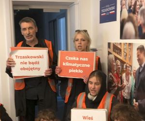 Ostatnie Pokolenie okupuje siedzibę sztabu Rafała Trzaskowskiego w Warszawie