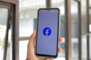 Facebook wycofuje funkcję zaufane kontakty. Co zrobić, by nie stracić dostępu do konta? 