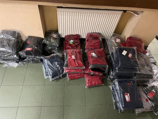 Bydgoscy policjanci zabezpieczyli podróbki o wartości ponad pół miliona złotych!