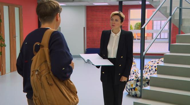 Barwy szczęścia odc. 2800. Dorota Kujawiak (Karina Seweryn)