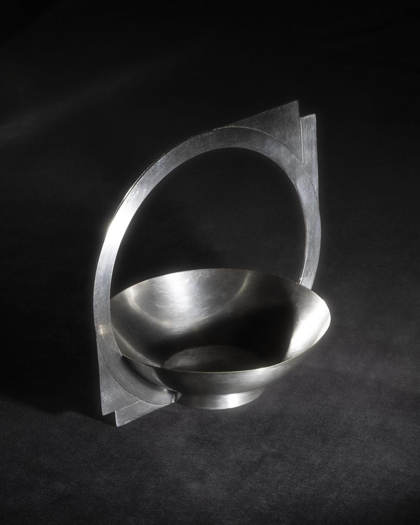 Wystawa Julia Keilowa, projektantka / Koszyk-do-cukru-okragly-proj.-Julia-Keilowa-1933-wyk.-Br.-Henneberg