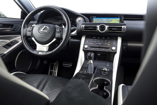 Lexus RC F Carbon 5.0 V8 464 KM 