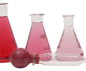 Płyn do płukania pochwy jak narkotyk? Jak działa benzydamina?