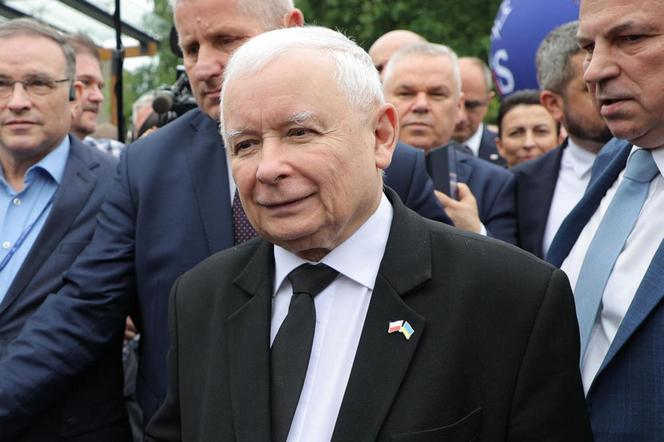 Kaczyński rozchwytywany przez kobiety na konwencji PiS!