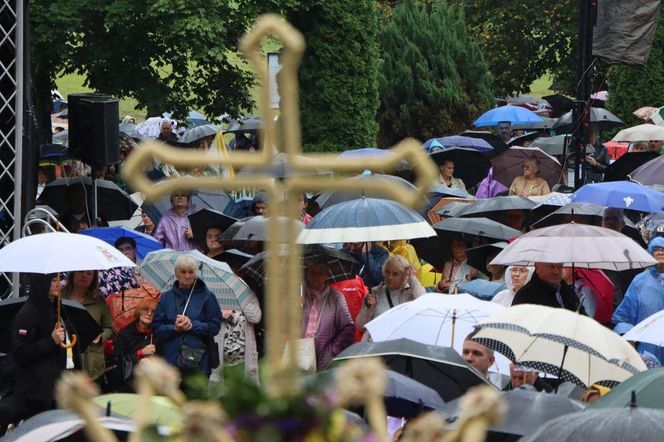 Odpust w Gietrzwałdzie. Do słynącej z Objawień Maryjnych miejscowości przyjechały tłumy