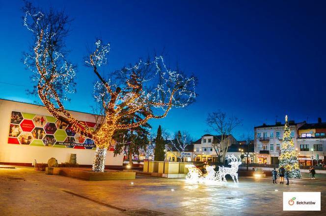 Bełchatów: Miasto rozbłysło tysiącem światełek! Bożonarodzeniowe iluminacje robią wrażenie 