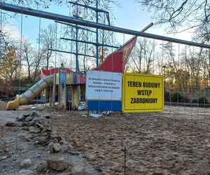​Statek dla dzieci w Parku Tysiąclecia w Lesznie odzyska dawny blask. Wymienią stare elementy placu zabaw, dołożą nowe