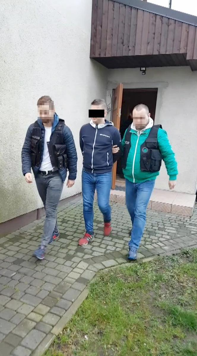 Usiłowali wysadzić bankomaty i dostać się do „kasy” [ZDJĘCIA, WIDEO]