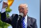 Na co choruje Donald Trump? Zdjęcia jego dłoni wywołały falę spekulacji