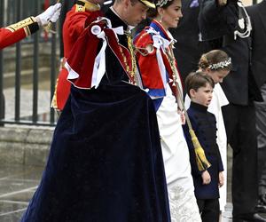 Księżniczka Charlotte i książę Louis na koronacji króla Karola III