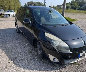 Tyle zostało z pojazdu agresywnego klienta stacji paliw w Ładnej