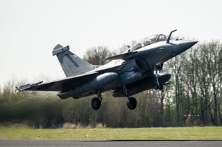 Serbia zaciąga gigantyczny kredyt na myśliwce Rafale
