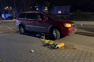 17-latka potrącona i przeciągnięta pod kołami samochodu. Dramatyczny wypadek w Konstancinie-Jeziornie